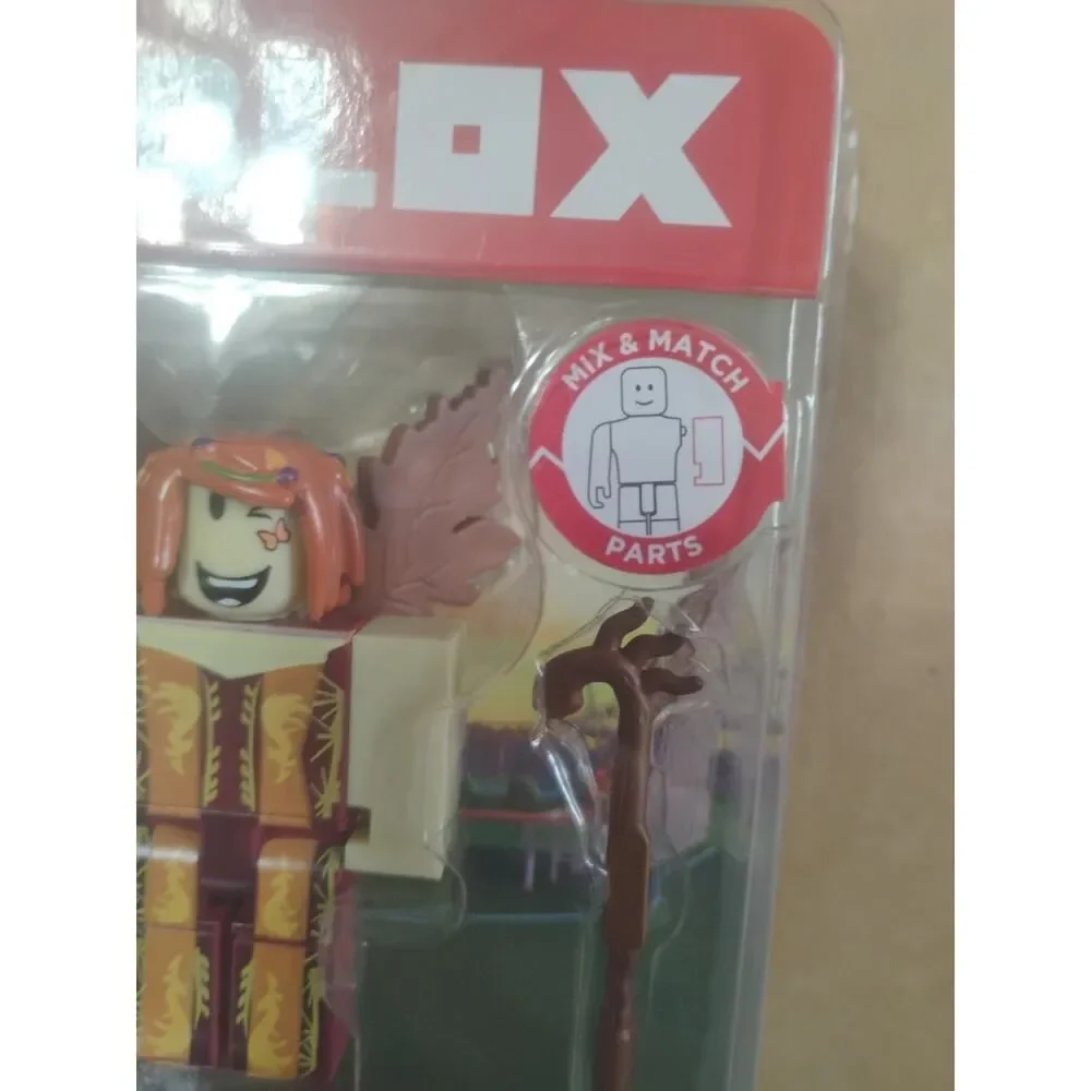 New Roblox Queen of The Treelands Playset Series 1 Exclusive Virtual Item Code